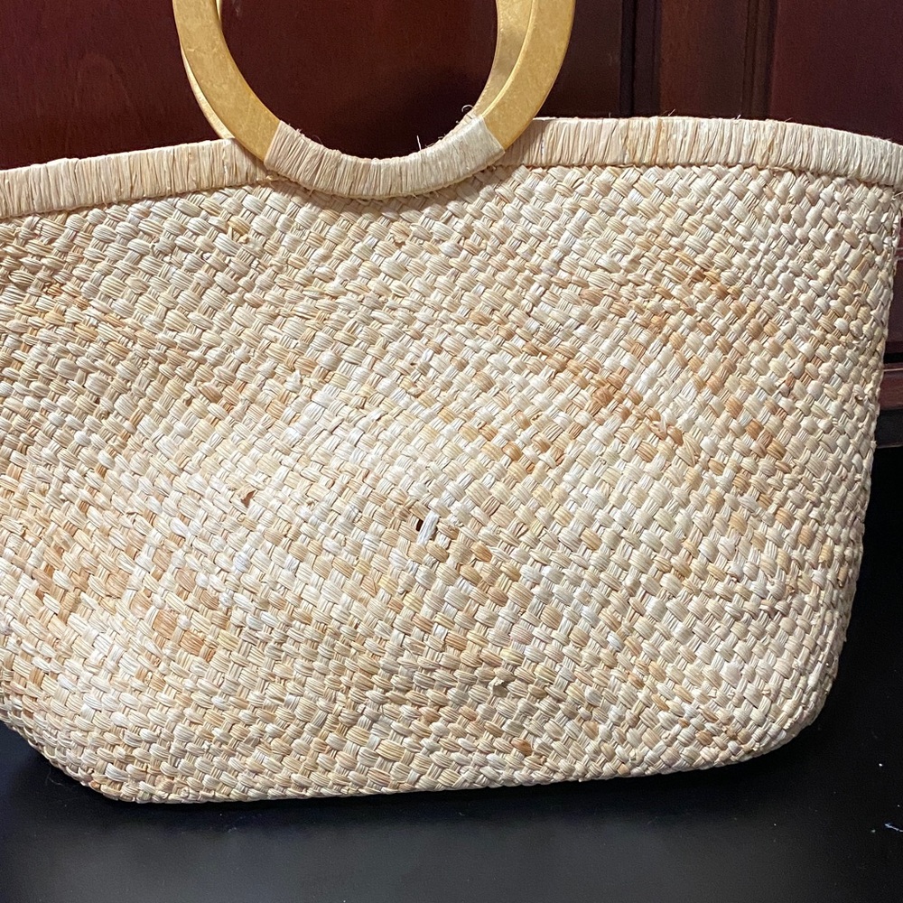 Vintage Straw Tote with Blue Turtle Design bag - Picture 15 of 16
